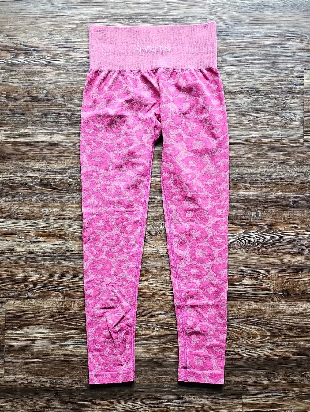 NVGTN Leopard Seamless Leggings - Fuschia